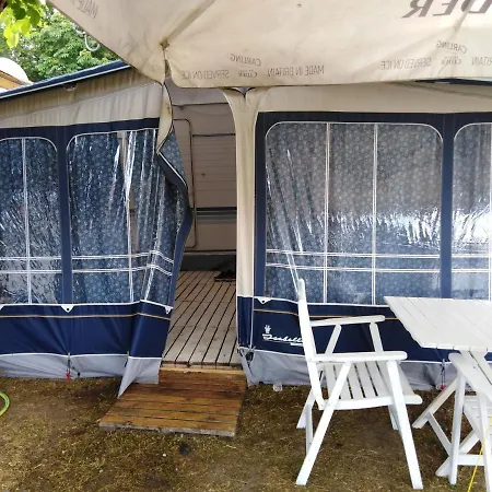 Campsite Каравана Нашето Място *