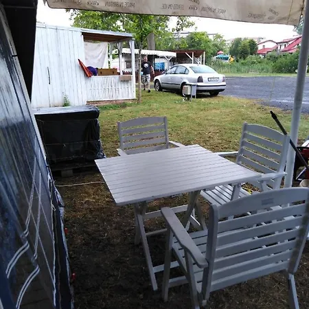 Campsite Каравана Нашето Място *